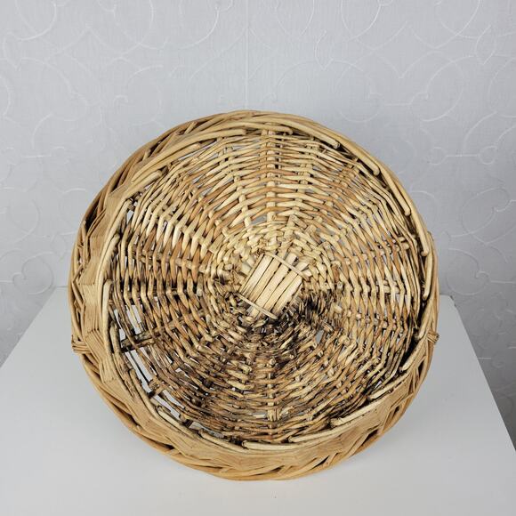 Vintage Wicker Basket Tan Natural Woven Rattan Round Handle Farmhouse Decor - Picture 16 of 16